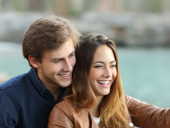 Dental Implants vs. Dentures
